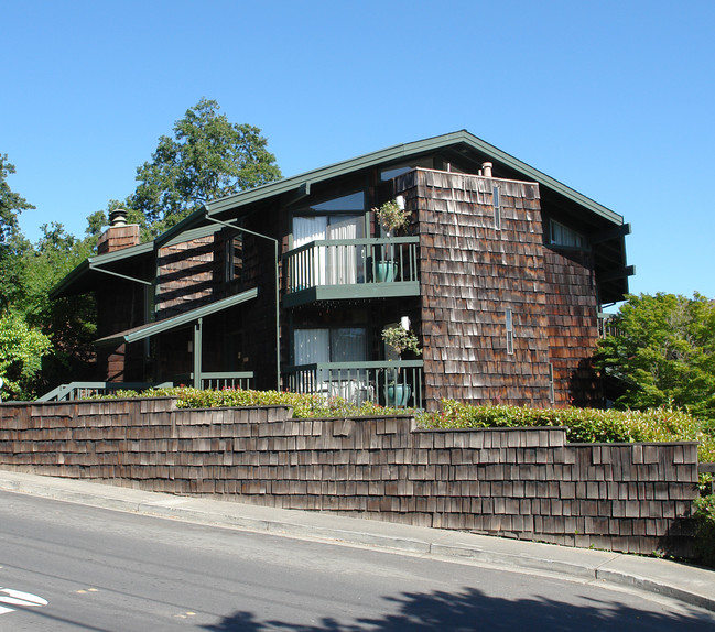 909 Dewing Ave in Lafayette, CA - Foto de edificio - Building Photo