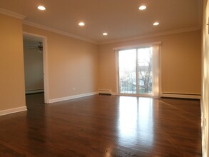 8860 N Western Ave in Des Plaines, IL - Building Photo - Building Photo