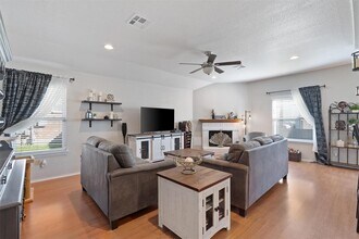 3937 Eagles Nest St in Round Rock, TX - Building Photo - Building Photo