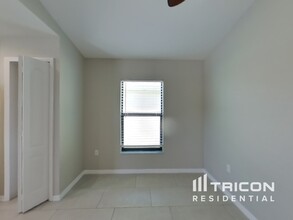 112 Crossing Dr in Lakeland, FL - Building Photo - Building Photo