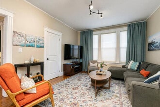 46 Russell St in Quincy, MA - Building Photo - Building Photo