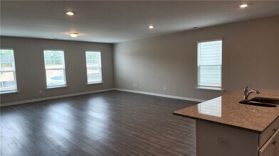 400 Grey Falcon Ave in Braselton, GA - Building Photo - Building Photo