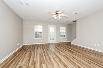 4060 George Buchanan in La Vergne, TN - Building Photo - Building Photo