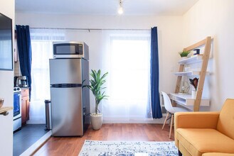 69 Clinton St in New York, NY - Building Photo - Building Photo