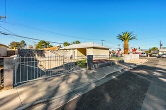 4212 Baxter Pl in Las Vegas, NV - Building Photo - Building Photo