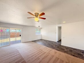 610 Wichita Ave in El Cajon, CA - Foto de edificio - Building Photo