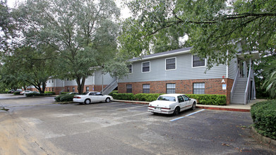 Camden Place Apartments in Tallahassee, FL - Building Photo - Building Photo