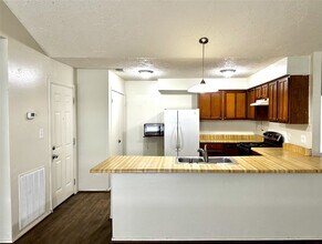 13322 Oak Ledge Dr in Houston, TX - Building Photo - Building Photo