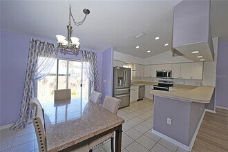 924 Euclid Rd in Venice, FL - Building Photo - Building Photo