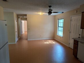 3005 Lenora Cir in Pensacola, FL - Building Photo - Building Photo