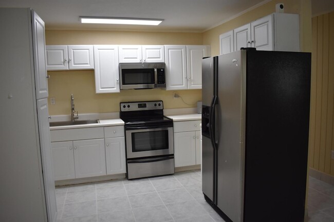 416 N 29th St, Unit B2 in Fort Pierce, FL - Foto de edificio - Building Photo