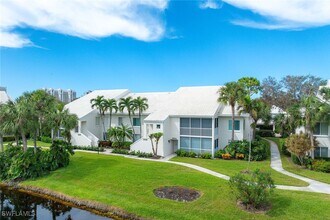 768 Willowbrook Dr in Naples, FL - Building Photo - Building Photo