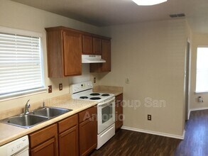 7410 Canopus Bow in San Antonio, TX - Building Photo - Building Photo