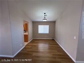 814 Elliot Park Ave in North Las Vegas, NV - Building Photo - Building Photo