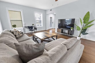 3321 Charleston St in Houston, TX - Building Photo - Building Photo