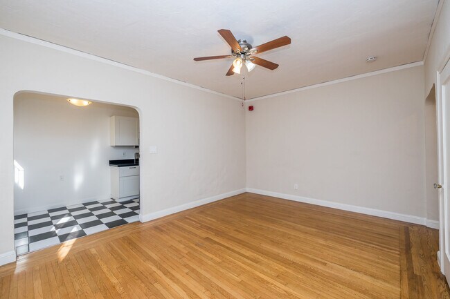 421 Van Dyke in Oakland, CA - Foto de edificio - Building Photo