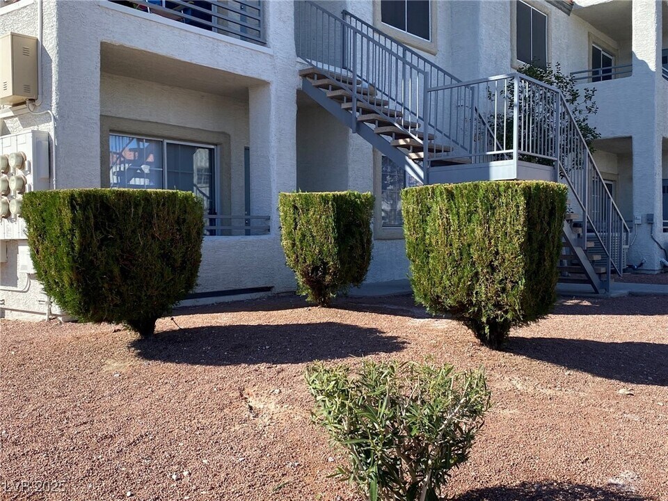 3318 N Decatur Blvd in Las Vegas, NV - Building Photo
