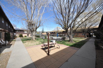 La Questa Apartments in Silver City, NM - Building Photo - Building Photo