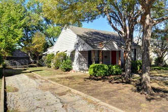 3554 Stadium Dr in Fort Worth, TX - Building Photo - Building Photo