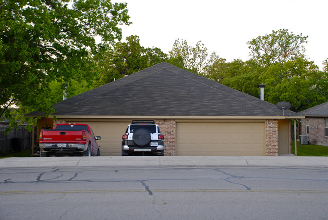 1010 Jameson in Weatherford, TX - Foto de edificio - Building Photo