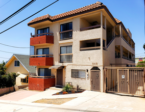 943 Centennial St in Los Angeles, CA - Building Photo - Primary Photo