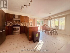 3 Elmsley Dr in Richmond Hill, ON - Building Photo - Building Photo