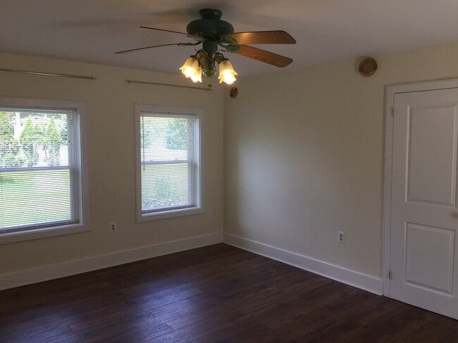 8064 Albany Post Rd in Red Hook, NY - Building Photo - Building Photo