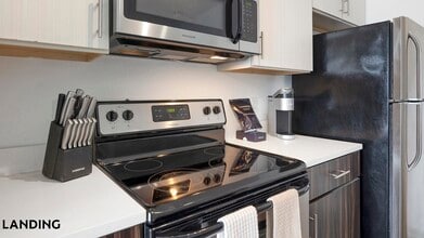 9301 Summit Centre Way, Unit 1317 in Orlando, FL - Building Photo - Building Photo