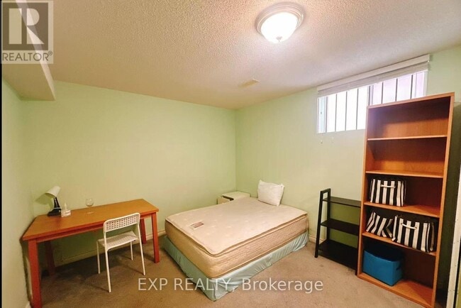 123 Steeles Ave E in Toronto, ON - Building Photo - Building Photo