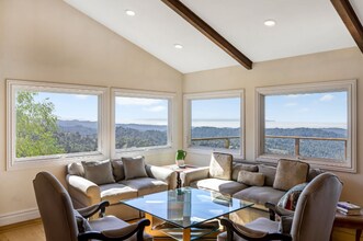 22533 Majestic Dr in Los Gatos, CA - Building Photo - Building Photo