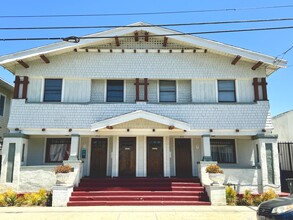 1431 W 24th St in Los Angeles, CA - Foto de edificio - Primary Photo