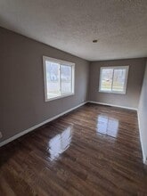 4528 Madison Ave SE in Grand Rapids, MI - Building Photo - Building Photo