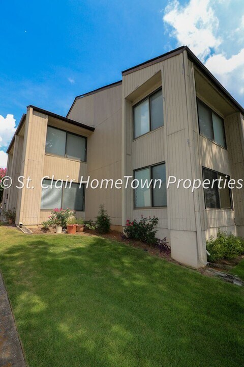 115 Paradise Isle in Riverside, AL - Building Photo