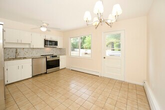 8 Harris Ave in Stanhope, NJ - Building Photo - Building Photo