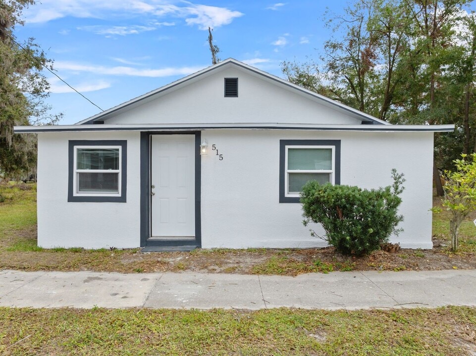 515 S Charleston Ave in Fort Meade, FL - Building Photo