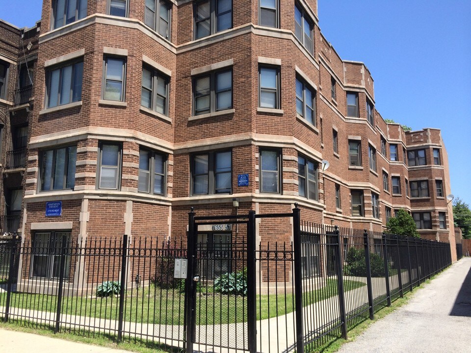 7655-7657 S Coles Ave in Chicago, IL - Building Photo