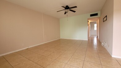 208 Easthampton I in West Palm Beach, FL - Building Photo - Building Photo