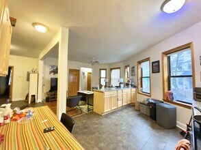 15 Orkney Rd, Unit 2T in Boston, MA - Foto de edificio - Building Photo