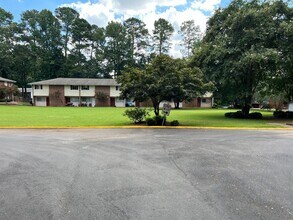 4077 Pine Valley Rd in Tucker, GA - Building Photo - Building Photo