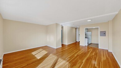 525 Highland Ave in Malden, MA - Building Photo - Building Photo