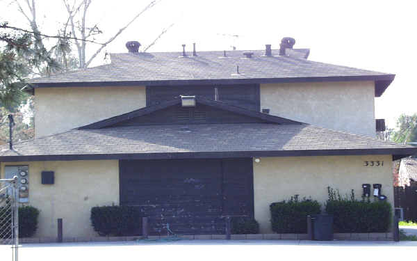 3315-3331 Eucalyptus Ave in Riverside, CA - Foto de edificio - Building Photo