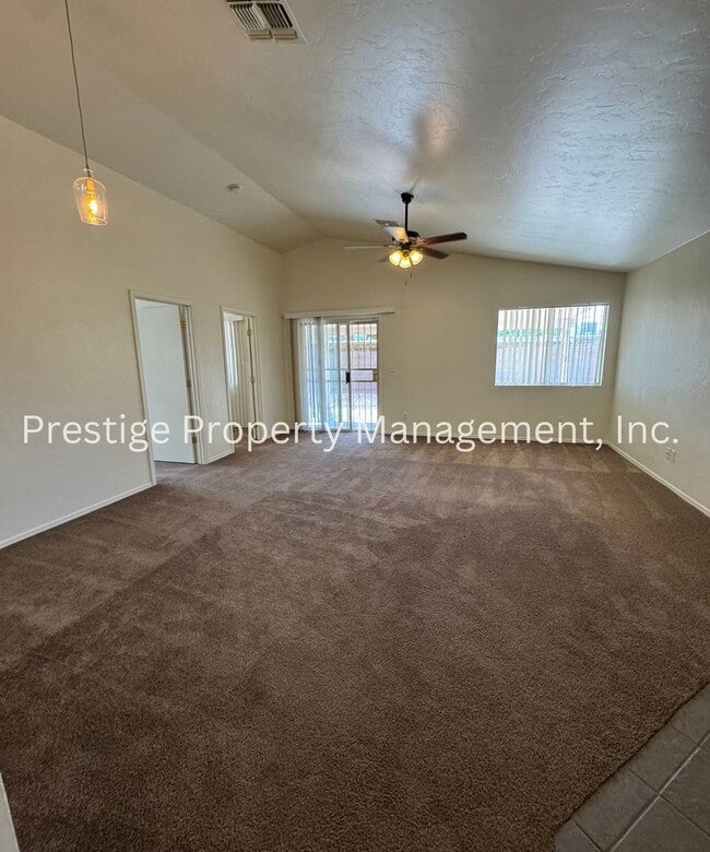 3662 Fighting Falcon Dr in Tucson, AZ - Building Photo - Building Photo