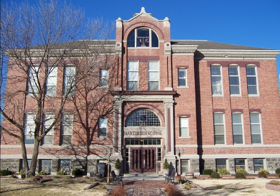 Martinson Apartments in Wichita, KS - Building Photo