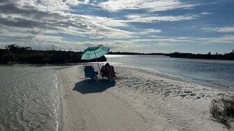 209 Miracle Strip Pkwy in Mary Esther, FL - Building Photo