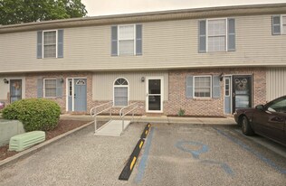 797 E Sherwood Hills Dr in Bloomington, IN - Building Photo