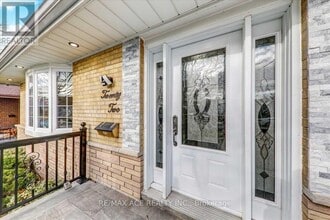 22 Aspendale Dr in Toronto, ON - Building Photo - Building Photo