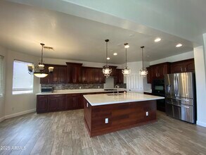1917 W Spur Dr in Phoenix, AZ - Building Photo - Building Photo