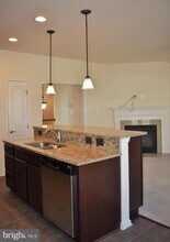 212 Mill Pond Rd in Frederick, MD - Foto de edificio - Building Photo