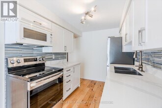 269 Dunsmore Ln in Barrie, ON - Building Photo - Building Photo