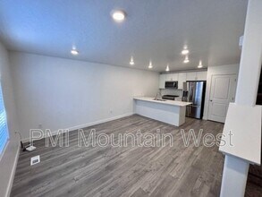 3898 Bowie Dr in Magna, UT - Building Photo - Building Photo